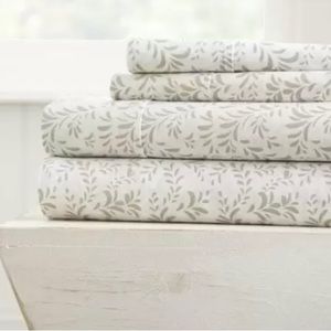 Ultra Soft Hypoallergenic KING Sheet Set